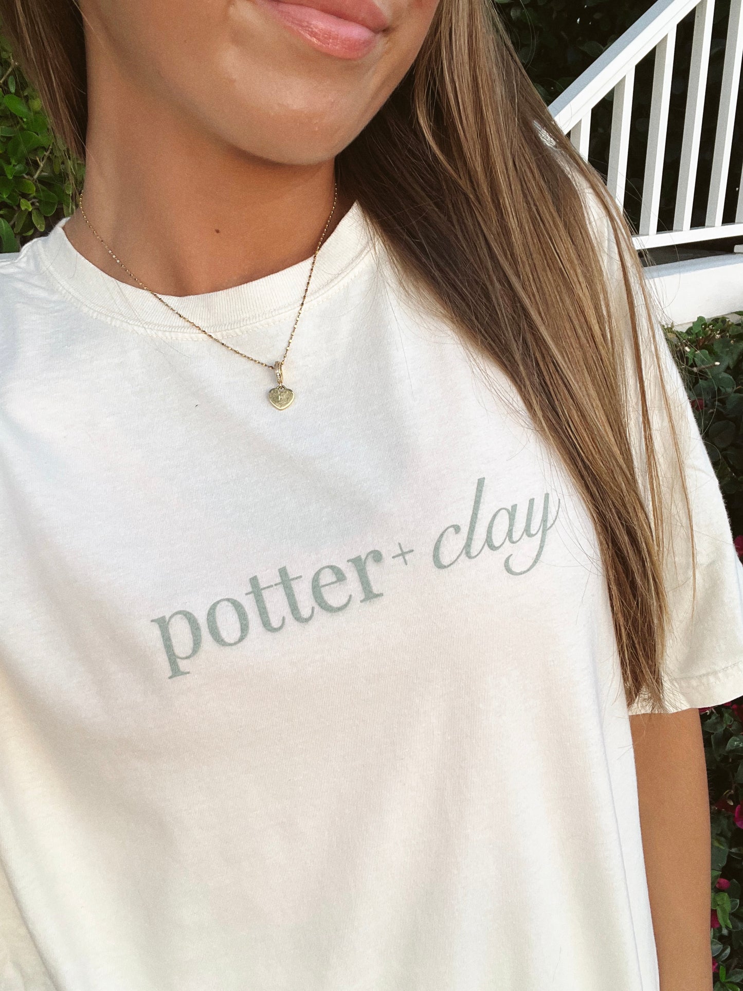 ‘POTTER + CLAY’ GRAPHIC