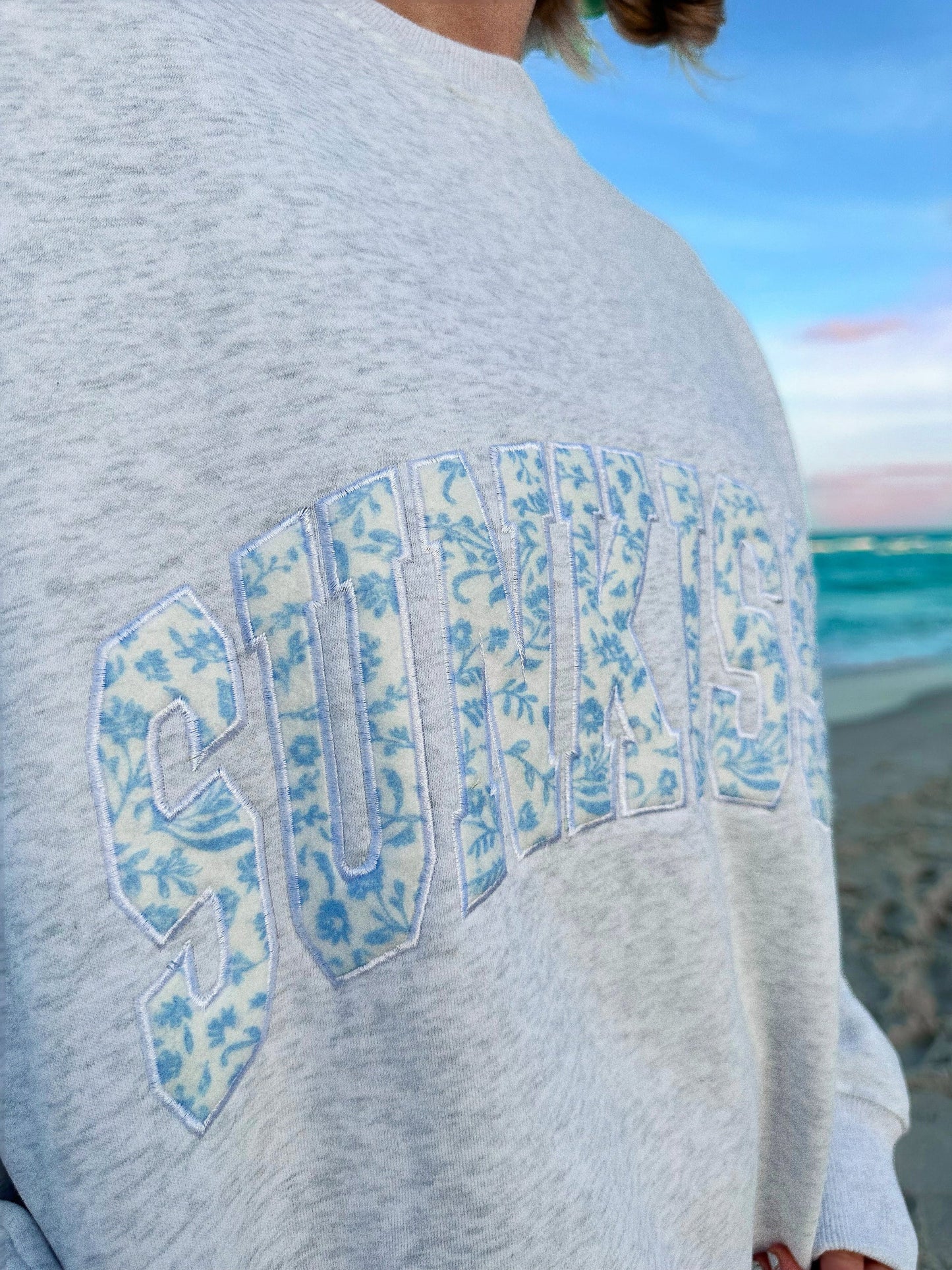 SUNKISSED FLORAL CREW