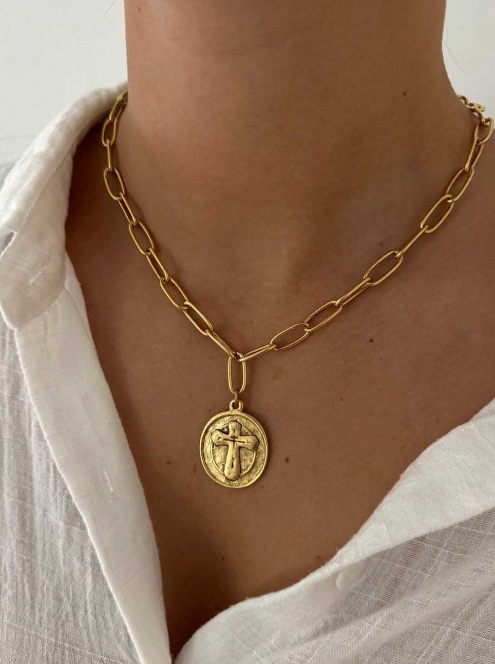 CHUNKY CROSS NECKLACE