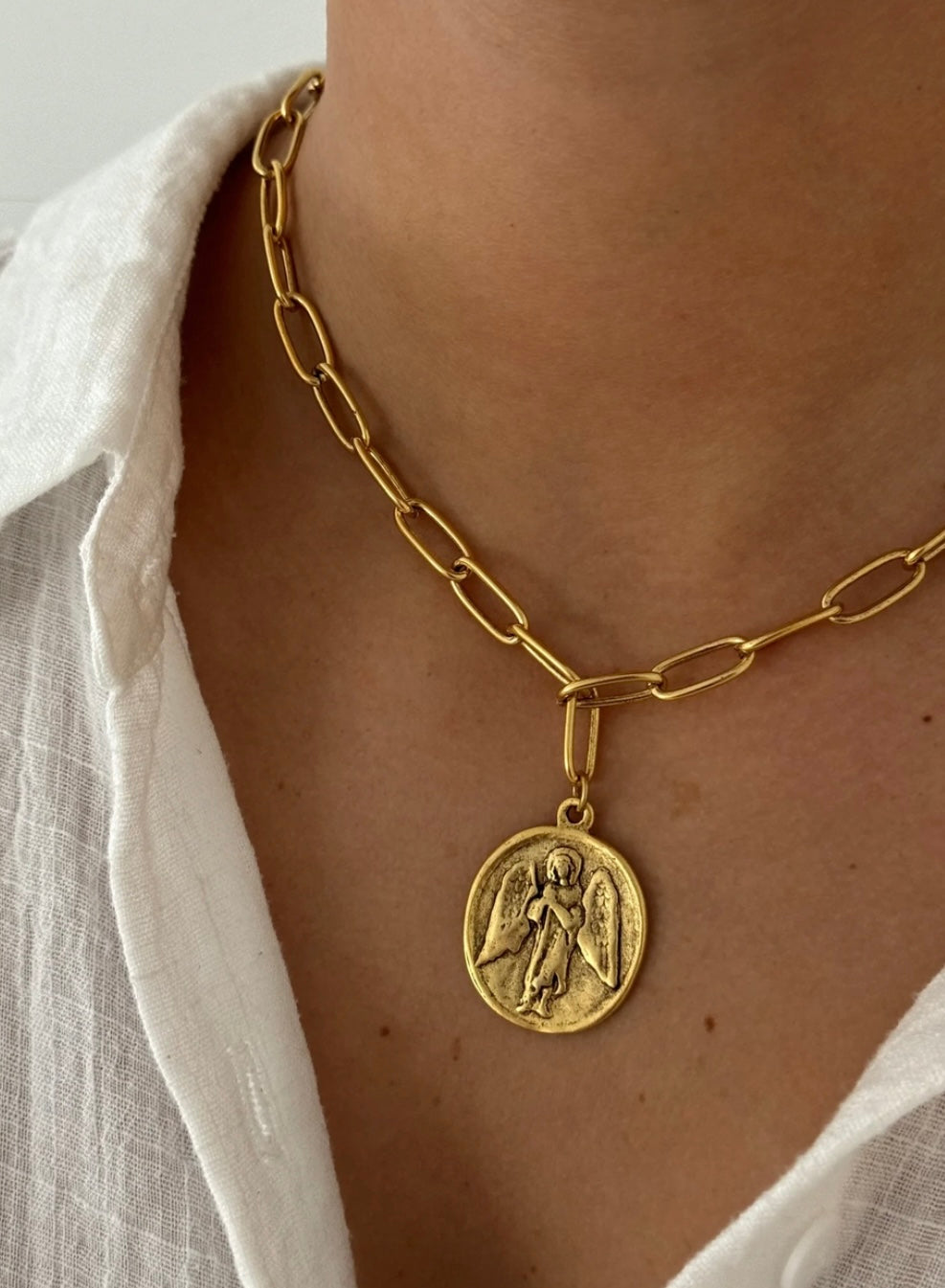 CHUNKY CROSS NECKLACE