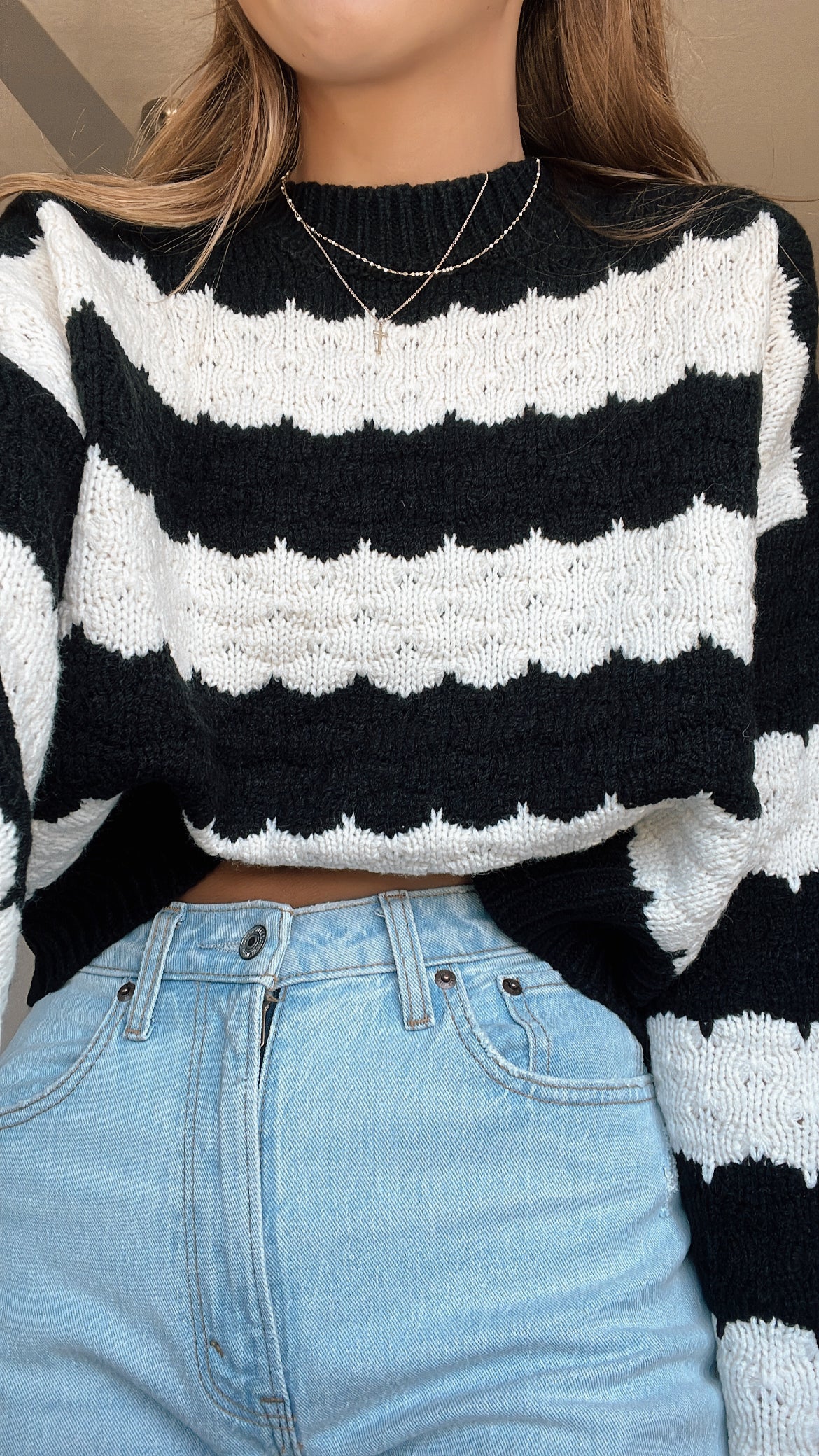 CLASSIC SCALLOPED KNIT