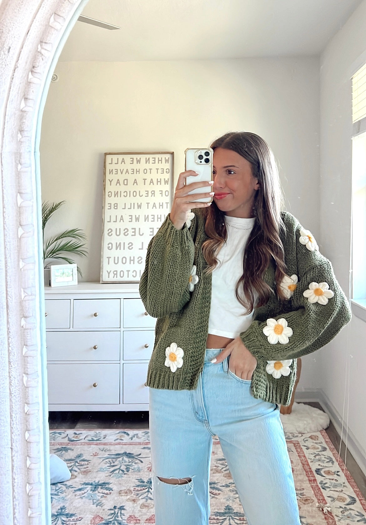 OLIVE SUMMER DAISY CARDI
