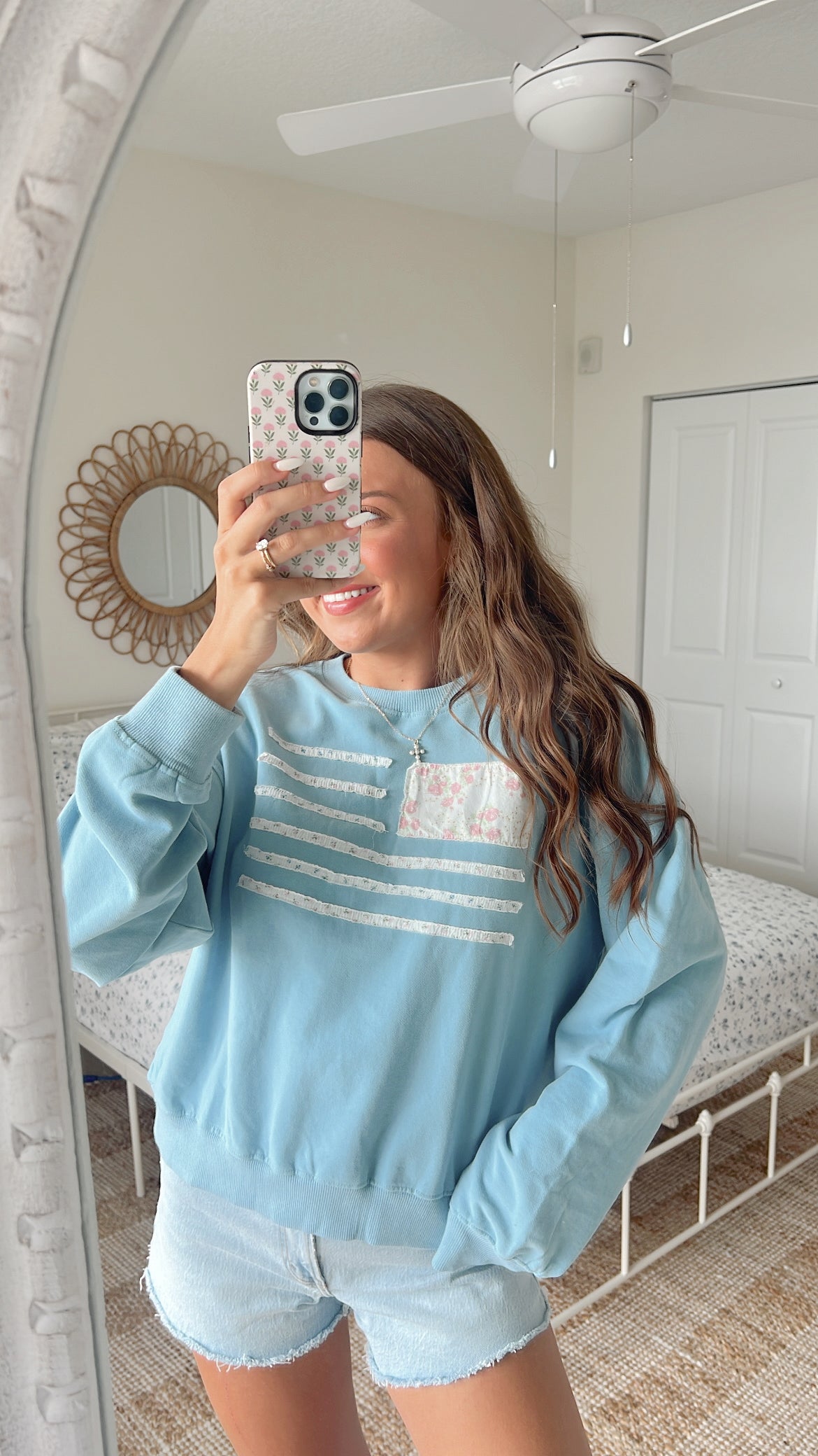 FLORAL PATCHWORK FLAG CREW - BLUE & PINK
