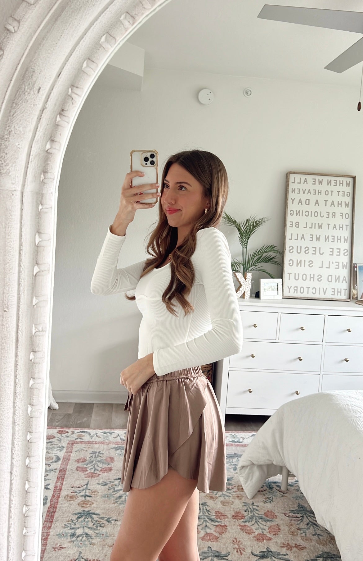 GO WITH THE FLOW SKORT - TAUPE