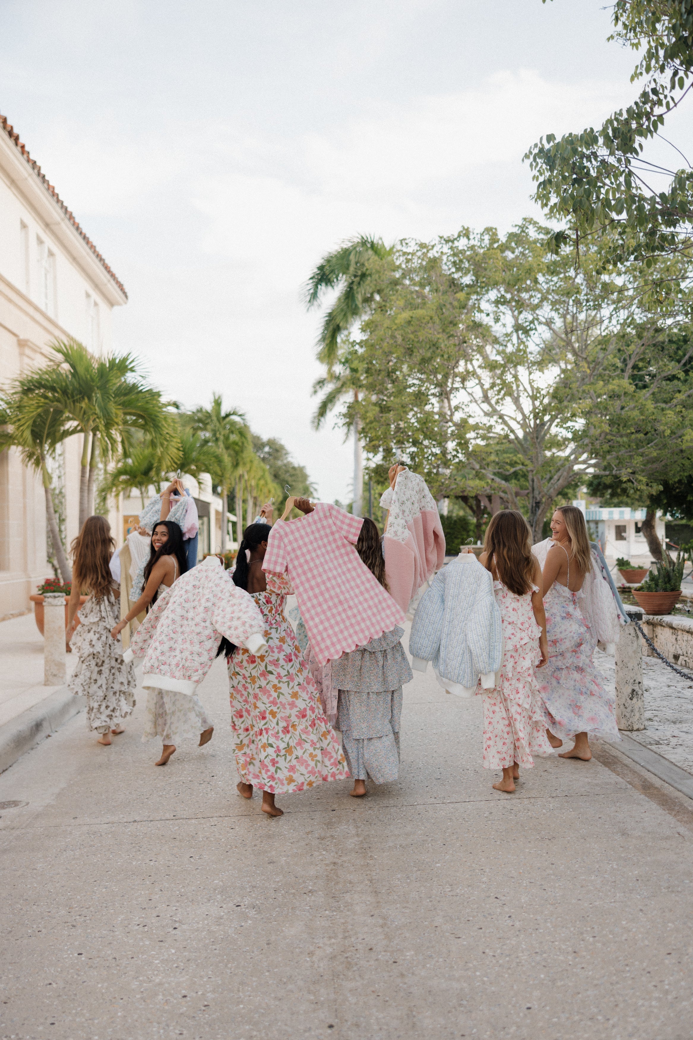 Tees, Crews, Sweatshirts & Pullovers