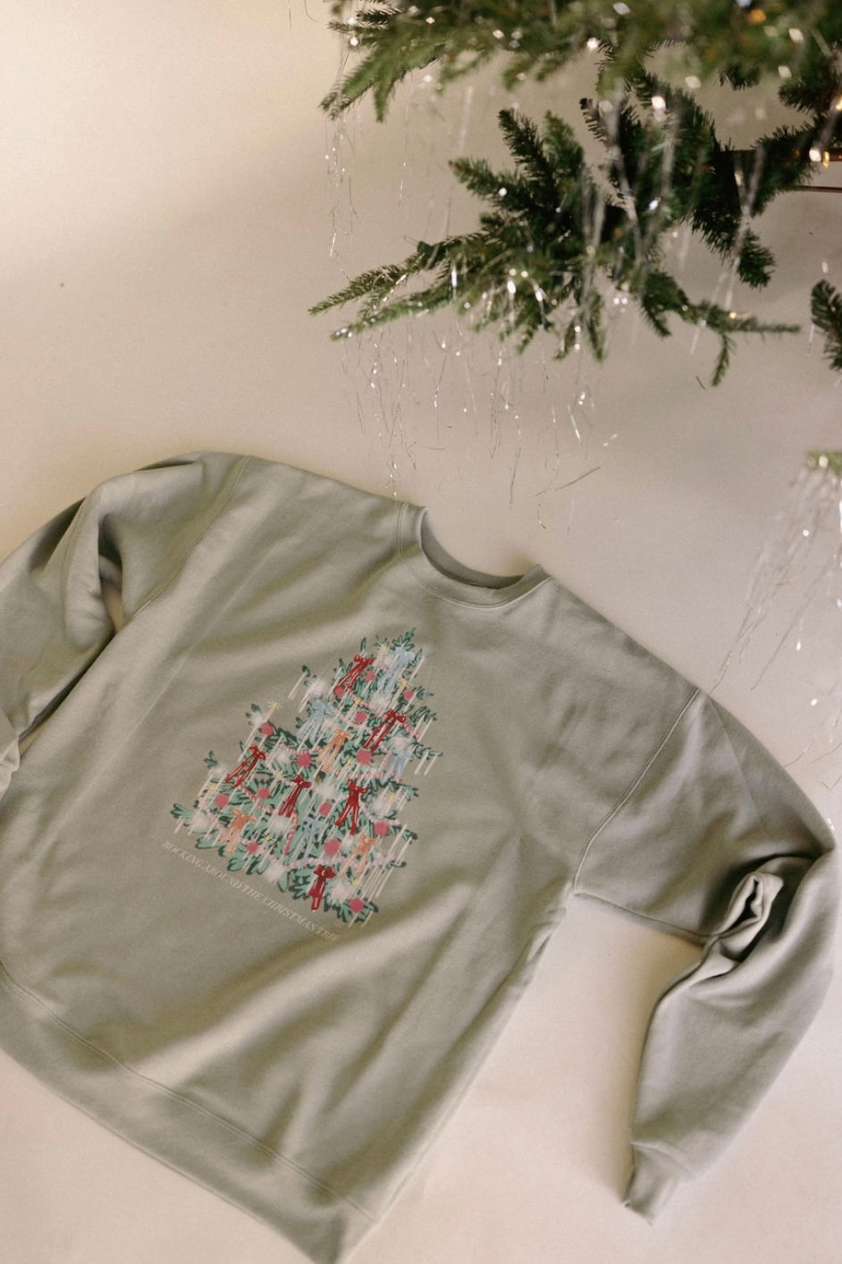 BOW CHRISTMAS CREWNECK