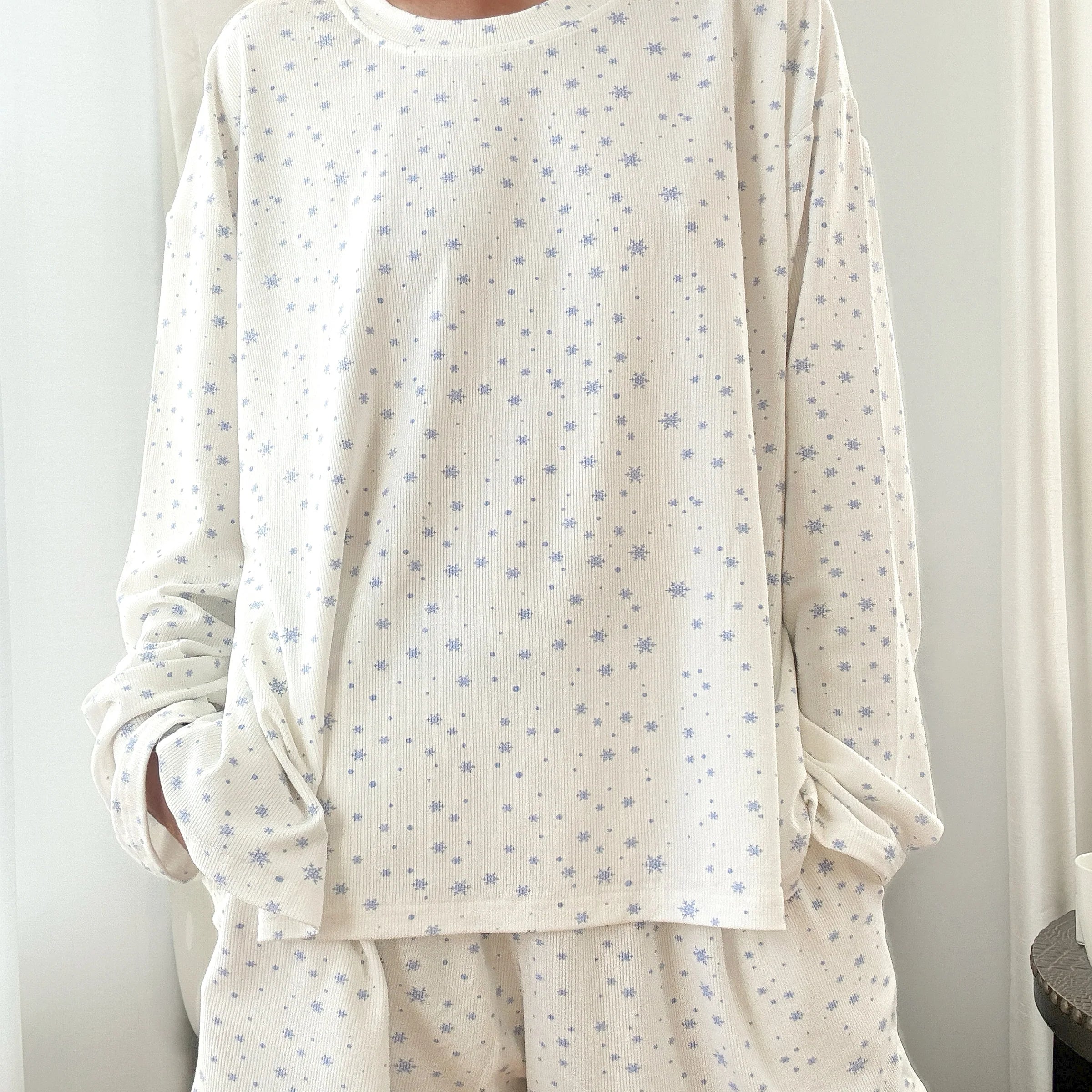 Snow Flurries Lounge Top