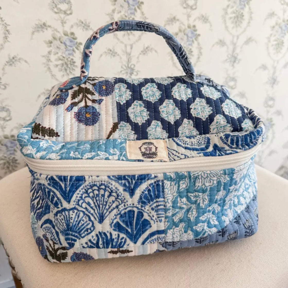 Cove Luxe Quilted Makeup Bag Set