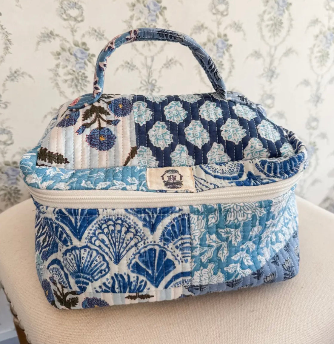 Cove Luxe Quilted Makeup Bag Set