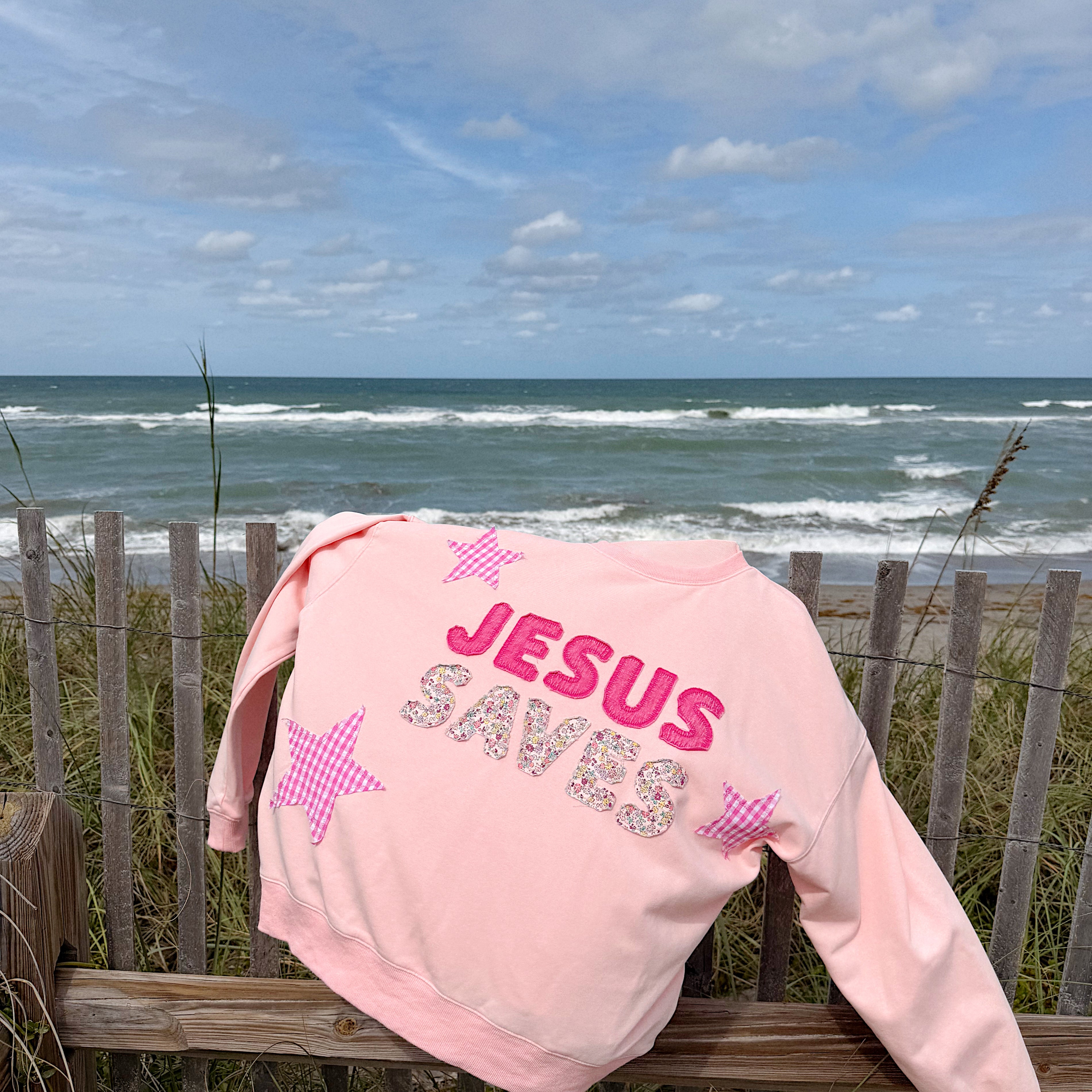 Jesus Saves Crew - Pink