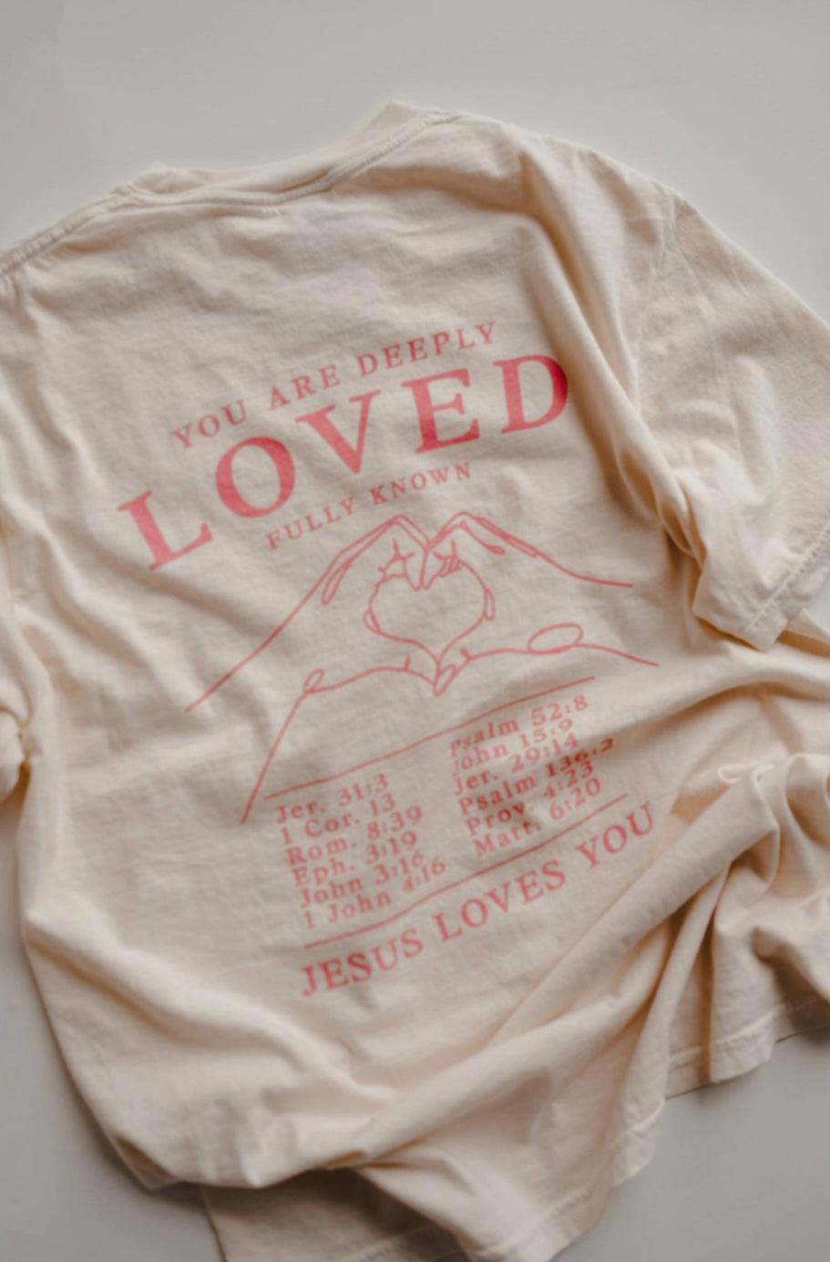 'JESUS LOVES YOU' GRAPHIC