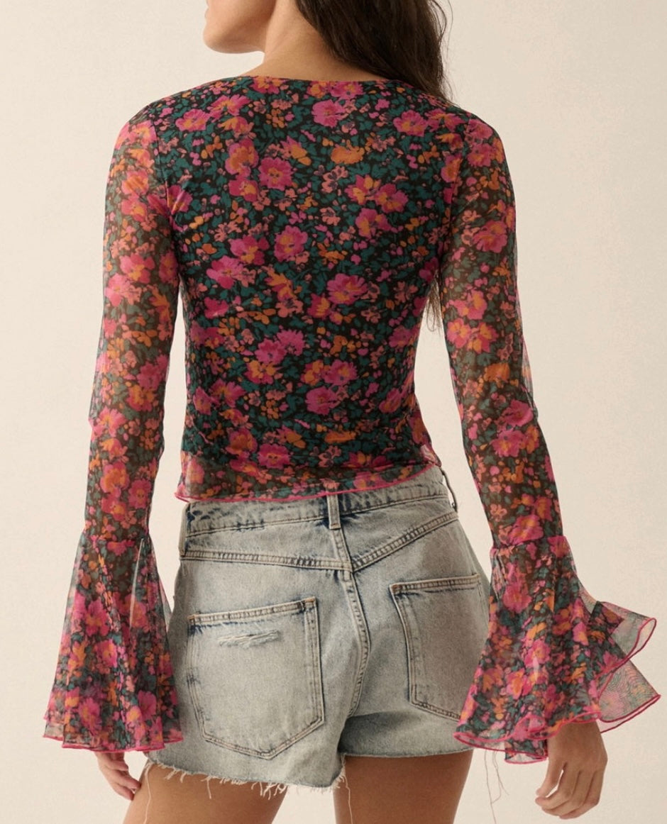 GROOVY SUMMER TOP