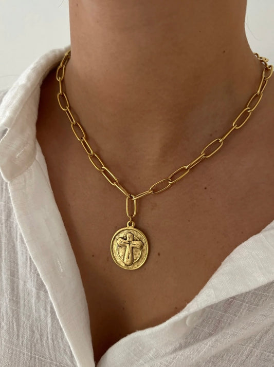 CHUNKY CROSS NECKLACE