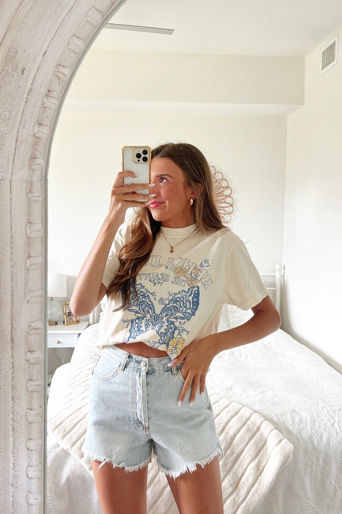 'Beholding Beauty' Graphic