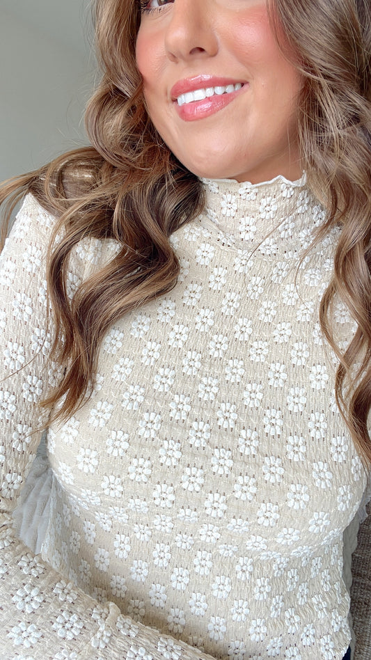 LAYERING RUFFLE TOP - DAISY