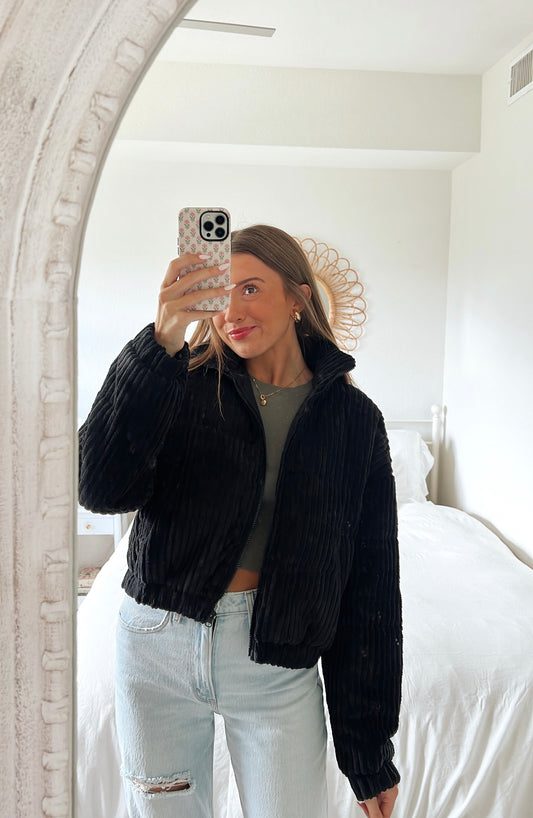 WONDERLAND PUFFER