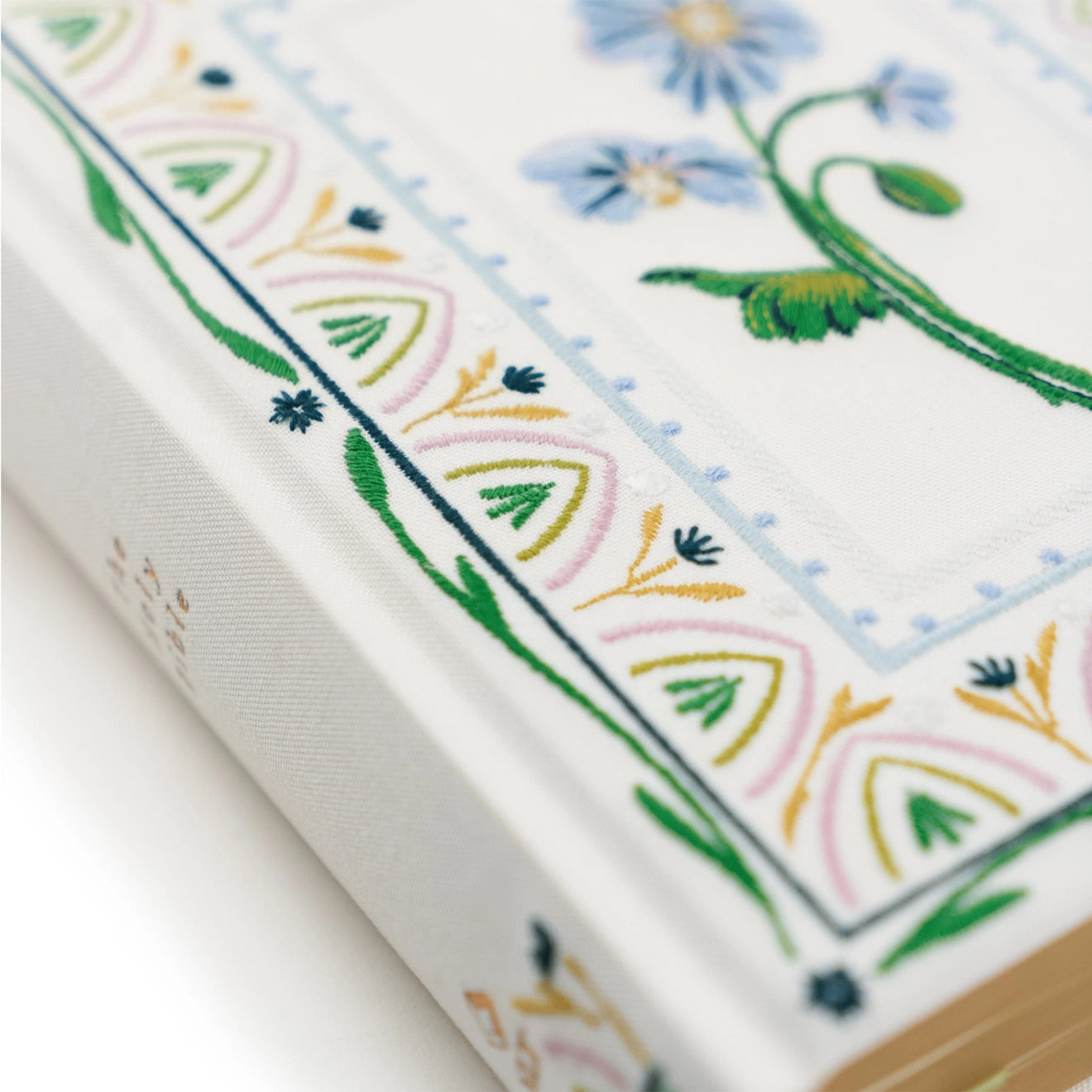NLT Notetaking Bible - Wildflower Embroidered